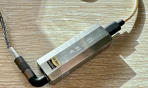 ソリッドなステンレス筐体とK2HDサウンド、iFi audioの「Go bar 剣聖」