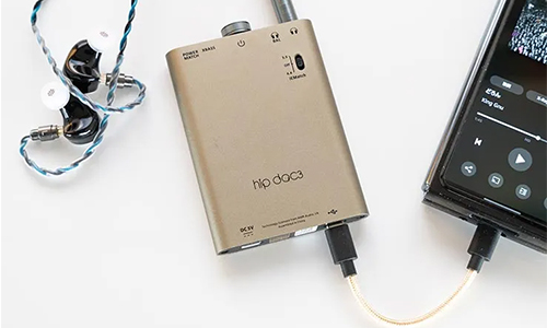 iFi audio hip-dac3 レビュー | 立体的で骨太なサウンドに躍動感もプラスされた最新ポタアン